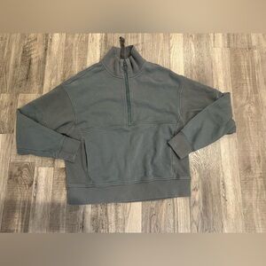 Vuori Women's Gray Half-Zip Pullover